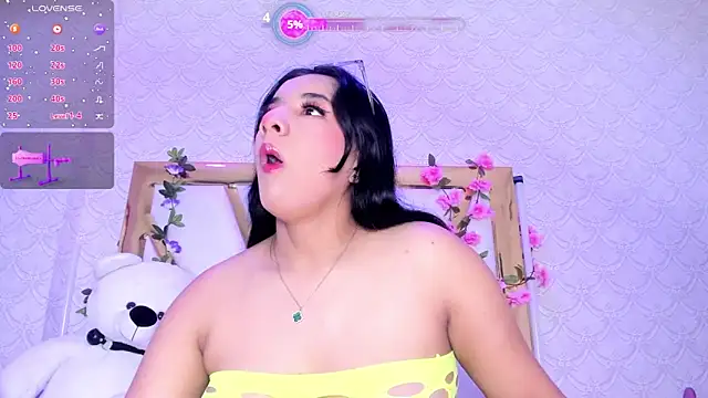 Snapshot of BeccaMathew chatting on 3, 2, 2026 BeccaMathew online show from 3, 2, 2026