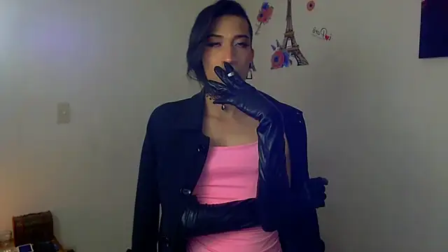 Snapshot of NovaNyx11 chatting on 4, 10, 2025 NovaNyx11 online show from 4, 10, 2025