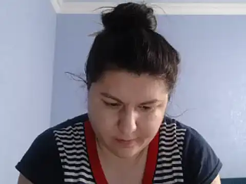 KiraSwee online show from 30, 1, 2025