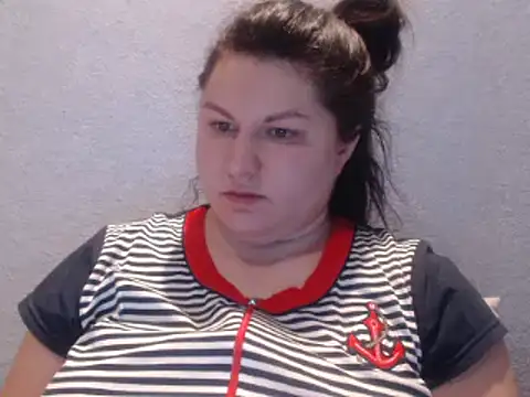 KiraSwee online show from 28, 2, 2025