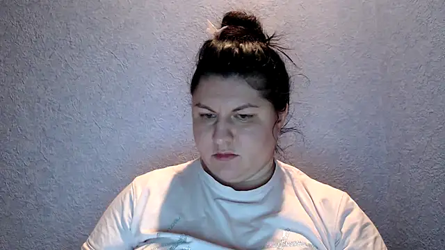 KiraSwee online show from 22, 11, 2025