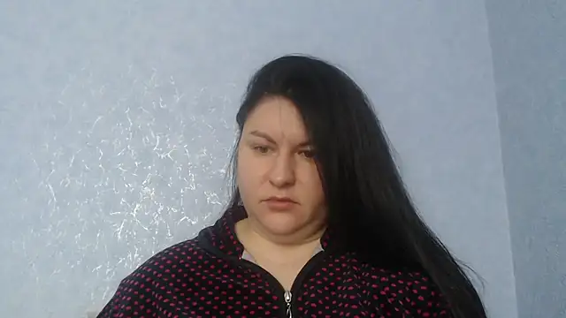 KiraSwee online show from 3, 12, 2025