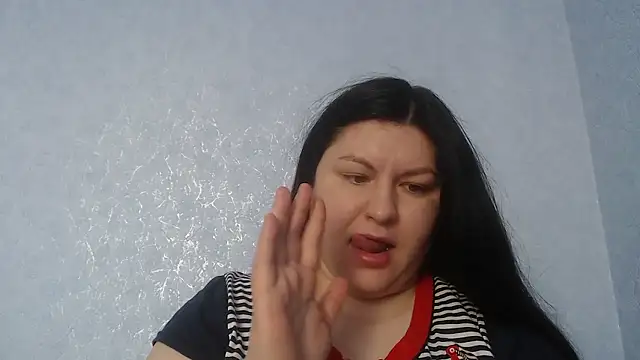 KiraSwee online show from 13, 1, 2026