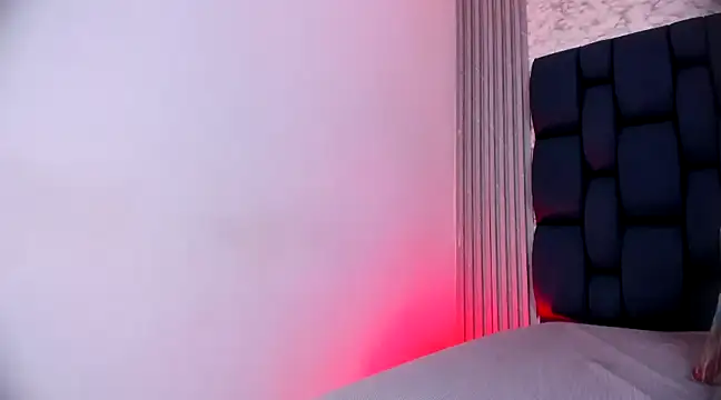 Ashlyaurora online show from 28, 2, 2025