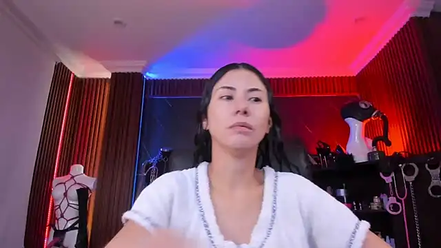 XiaQueen online show from 13, 2, 2026