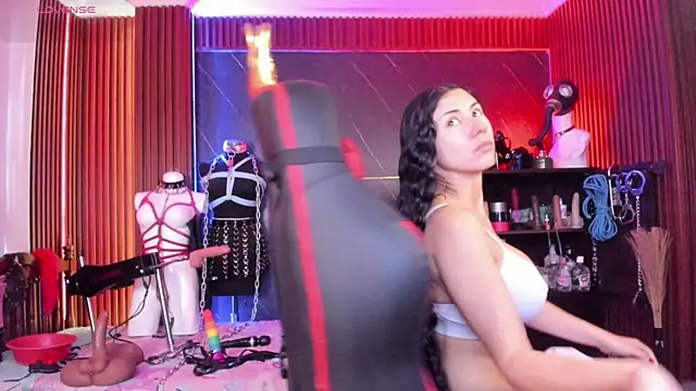 XiaQueen online show from 3, 4, 2026