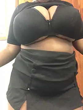 Snapshot of servingBigTitis chatting on 3, 2, 2025 servingBigTitis online show from 3, 2, 2025