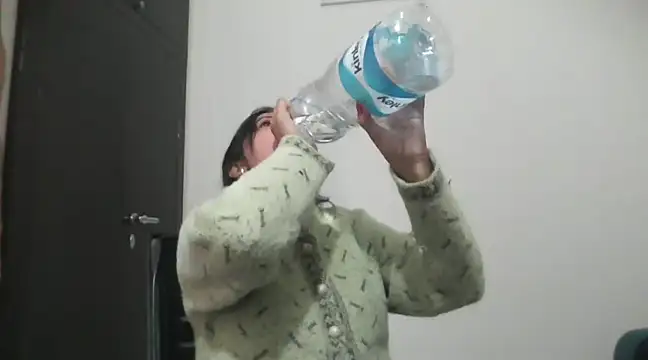 Snapshot of Queen_Couple chatting on 6, 2, 2025 Queen Couple online show from 6, 2, 2025