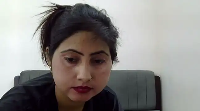 Snapshot of Queen_Couple chatting on 23, 2, 2025 Queen Couple online show from 23, 2, 2025