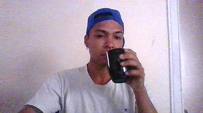 Snapshot of crow07xx chatting on 2, 2, 2025 crow07xx online show from 2, 2, 2025