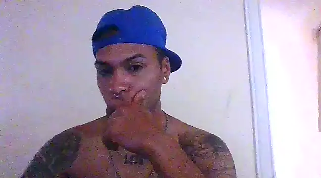 Snapshot of crow07xx chatting on 3, 2, 2025 crow07xx online show from 3, 2, 2025