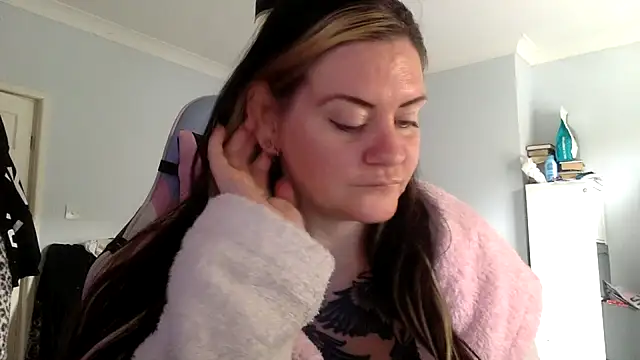 Snapshot of AureliaXOX chatting on 14, 2, 2025 AureliaXOX online show from 14, 2, 2025