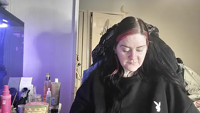 AureliaXOX online show from 30, 11, 2025