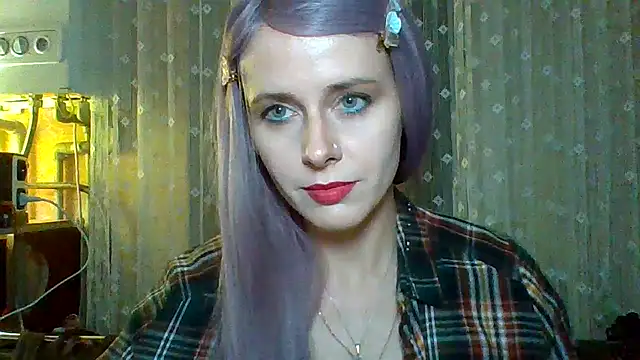 LuminousLady online show from 12, 3, 2025