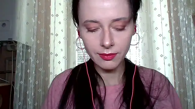 LuminousLady online show from 9, 9, 2025