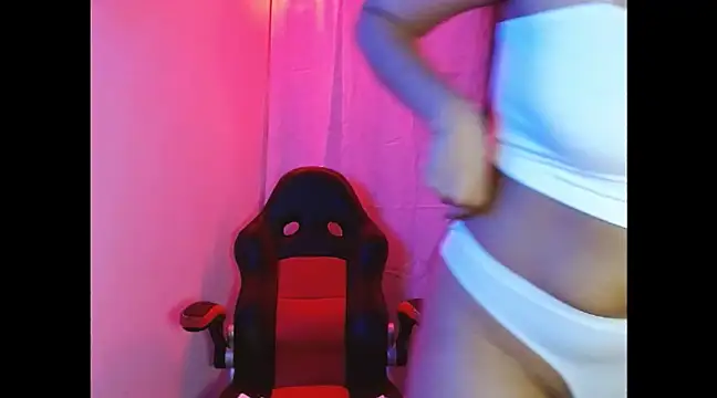 Snapshot of SallyWhitee chatting on 8, 3, 2025 SallyWhitee online show from 8, 3, 2025