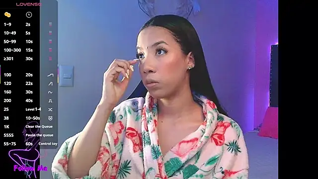 Snapshot of SallyWhitee chatting on 30, 9, 2025 SallyWhitee online show from 30, 9, 2025