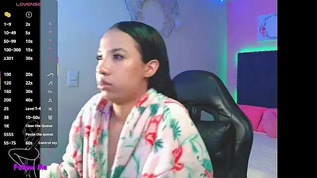 Snapshot of SallyWhitee chatting on 23, 11, 2025 SallyWhitee online show from 23, 11, 2025