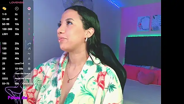 Snapshot of SallyWhitee chatting on 20, 12, 2025 SallyWhitee online show from 20, 12, 2025