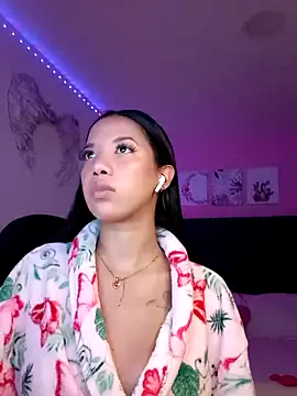 Snapshot of SallyWhitee chatting on 5, 2, 2026 SallyWhitee online show from 5, 2, 2026