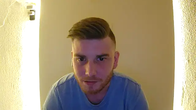 Snapshot of Foxtrott_242 chatting on 30, 4, 2026 Foxtrott 242 online show from 30, 4, 2026