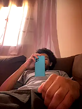 Mineirinho043 online show from 12, 11, 2025