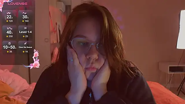 Mia Luw online show from 6, 3, 2026