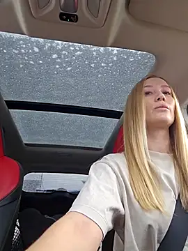 Snapshot of Pussy_Drive03 chatting on 14, 12, 2025 Pussy Drive03 online show from 14, 12, 2025