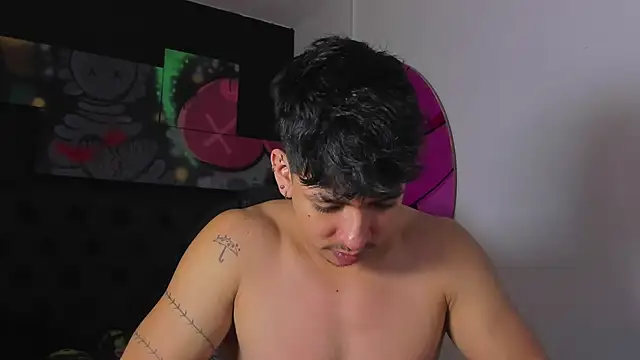 ISAAC CRYSTON online show from 30, 10, 2025