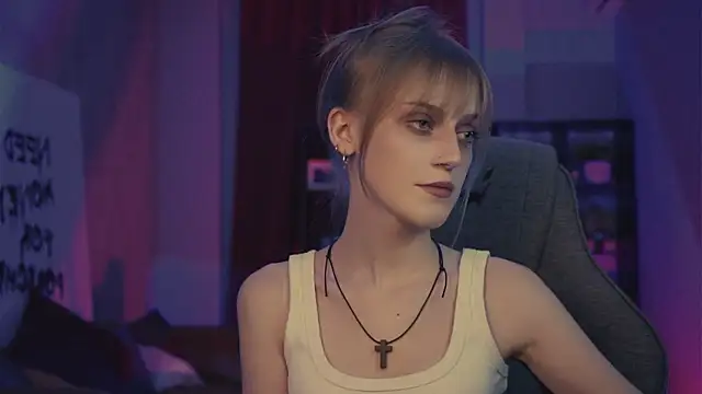 KiraMontoya online show from 4, 2, 2026