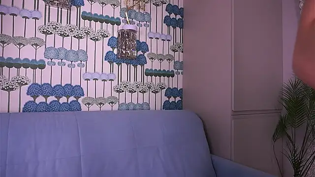 LizbethGee online show from 8, 2, 2025