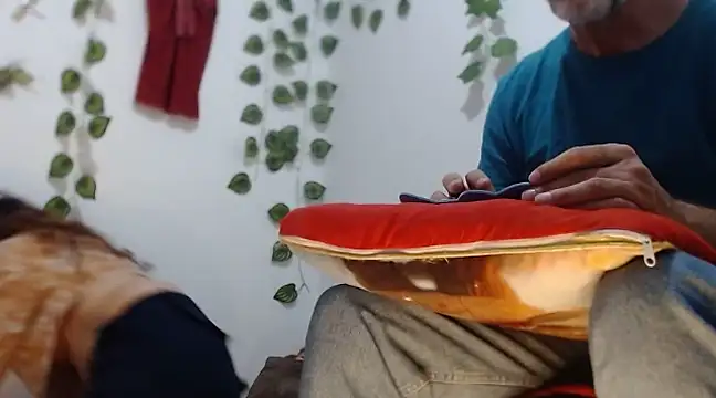 jeans and emma online show from 24, 2, 2025