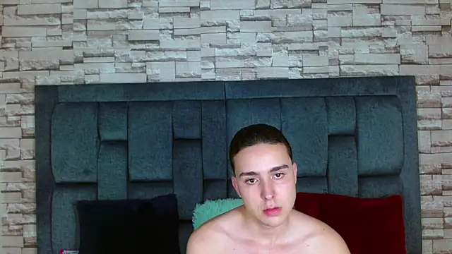 Snapshot of angel_holguin22 chatting on 8, 2, 2025 angel holguin22 online show from 8, 2, 2025