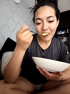 CuteHarper online show from 10, 9, 2025