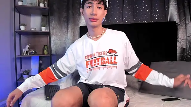 NovaaWheler online show from 12, 11, 2025