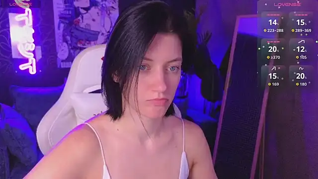 roxy riot  online show from 4, 4, 2026