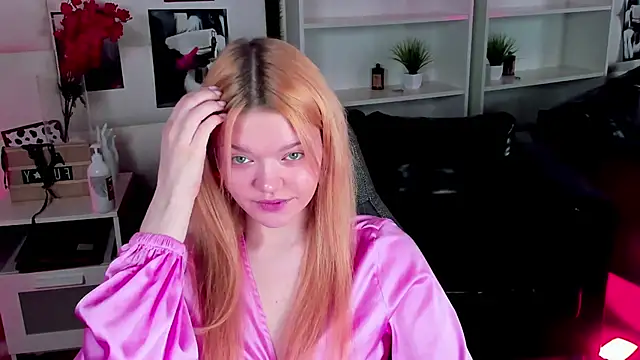 Snapshot of AdeleCartier chatting on 1, 3, 2025 AdeleCartier online show from 1, 3, 2025