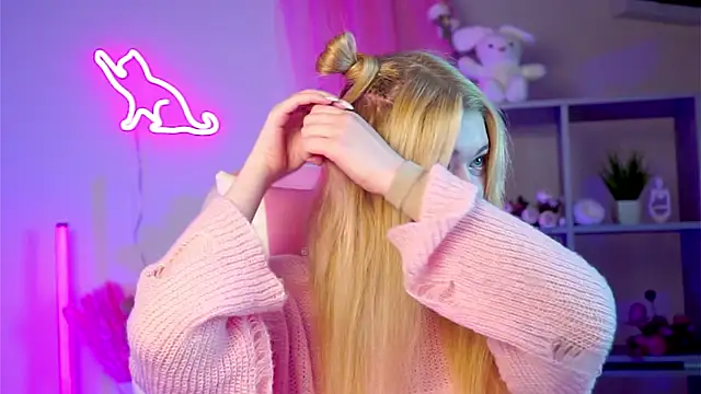 Snapshot of AdeleCartier chatting on 19, 3, 2025 AdeleCartier online show from 19, 3, 2025