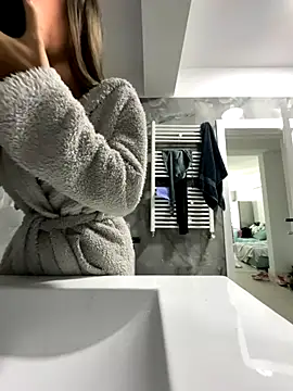 BonyBon29 online show from 3, 11, 2025