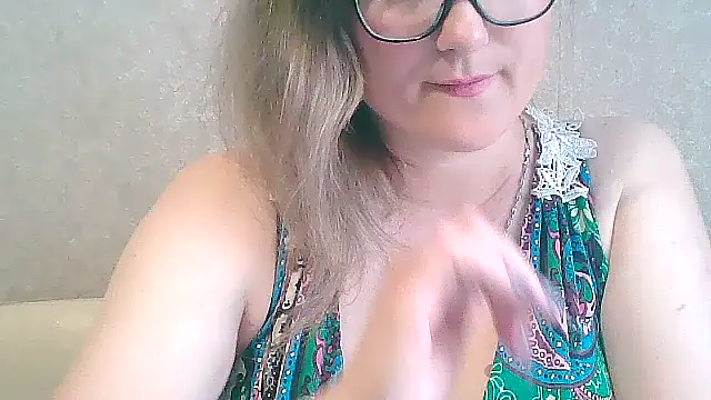 MerryLaCherry online show from 12, 6, 2026