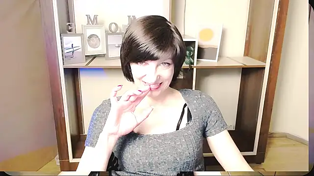  AngeliaFlow  online show from 19, 5, 2026