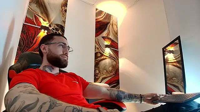 Luke davis01 online show from 1, 4, 2026