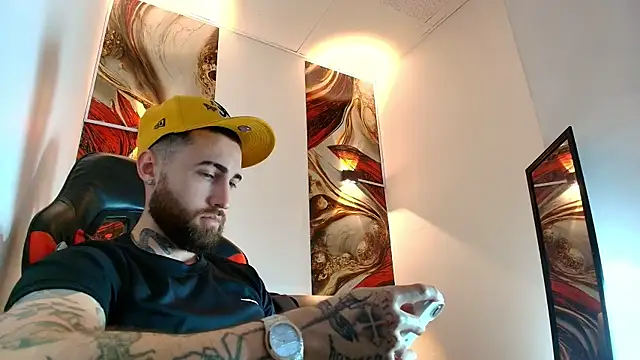 Luke davis01 online show from 22, 4, 2026