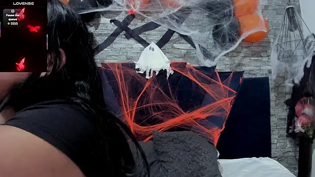 Sophia Brunett online show from 27, 10, 2025