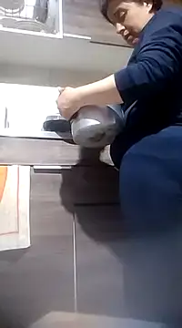 Saori Sann  online show from 13, 2, 2025