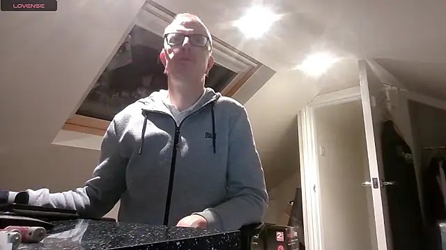 Snapshot of AdmiredThirty chatting on 17, 1, 2026 AdmiredThirty online show from 17, 1, 2026