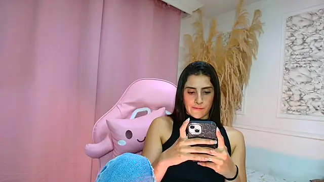 Danella houston online show from 9, 3, 2026