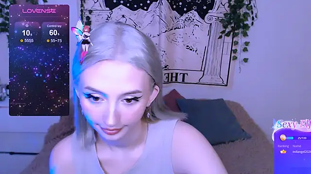 Snapshot of beauty_blonde chatting on 7, 2, 2025 beauty blonde online show from 7, 2, 2025