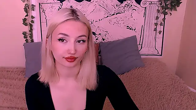 Snapshot of beauty_blonde chatting on 12, 3, 2025 beauty blonde online show from 12, 3, 2025