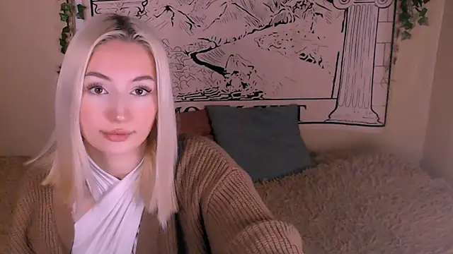 Snapshot of beauty_blonde chatting on 18, 3, 2025 beauty blonde online show from 18, 3, 2025